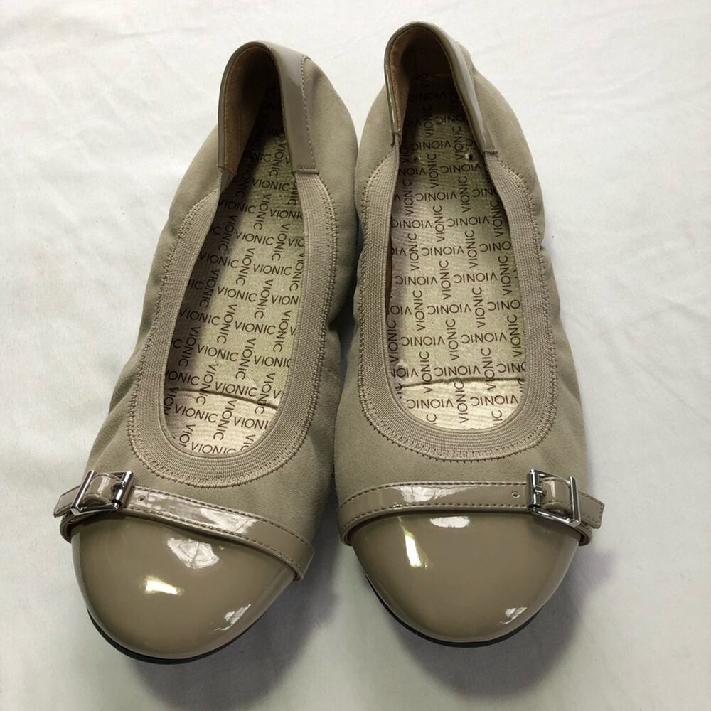 Vionic neva slip on ballet flats taupe tan suede patent leather buckle womens 9
